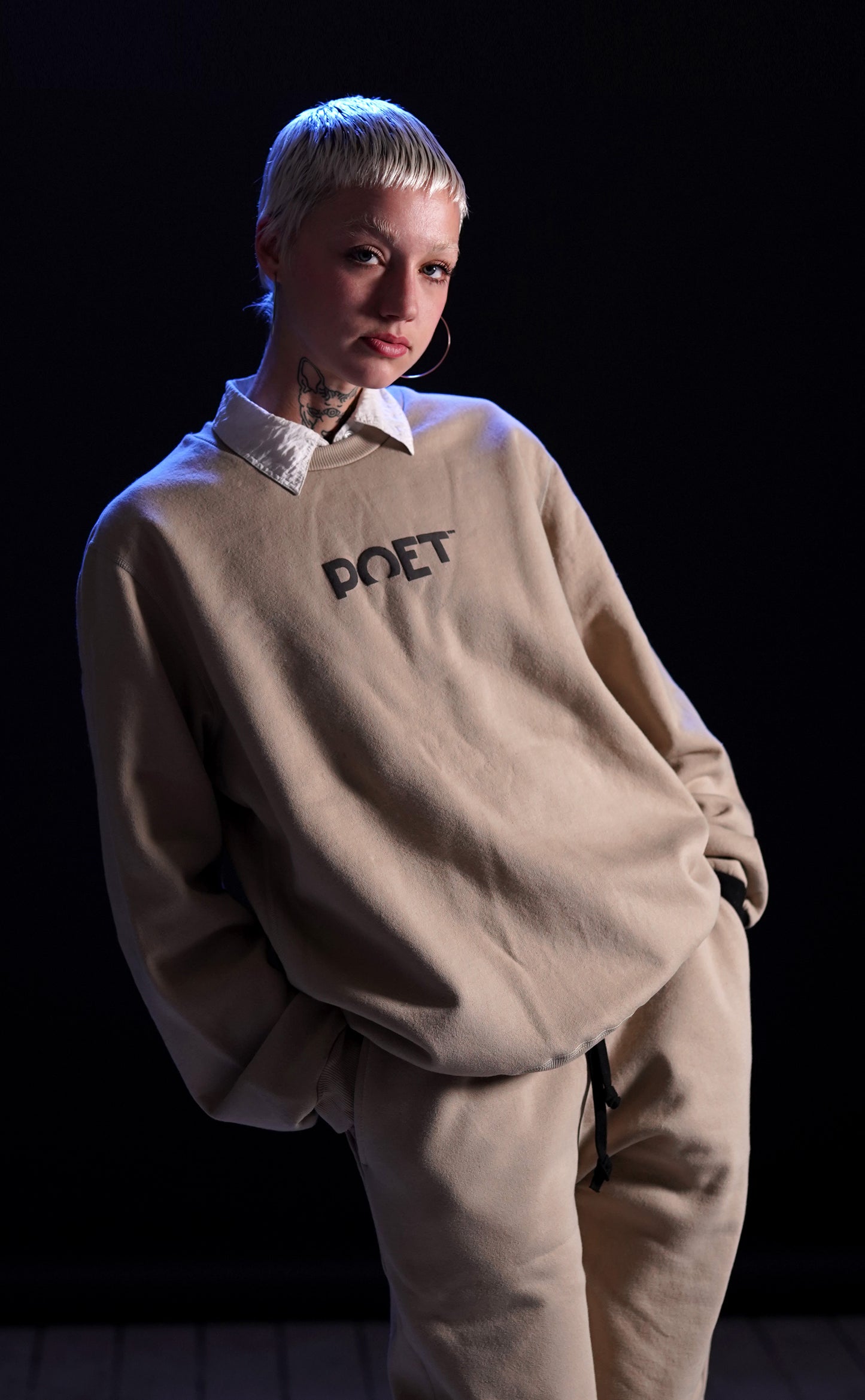 THE POET CLASSIC CREWNECK